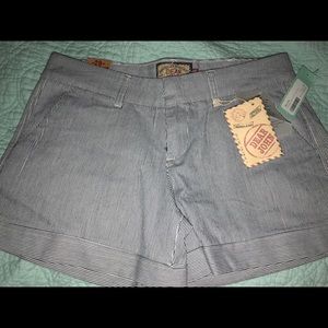 Dear John Chino Short size 29 NWT